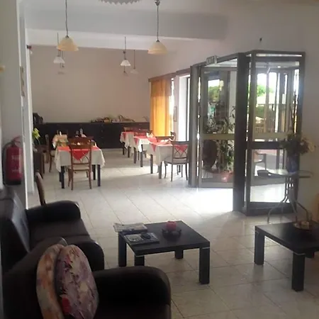 Veroniki Hotel 2*