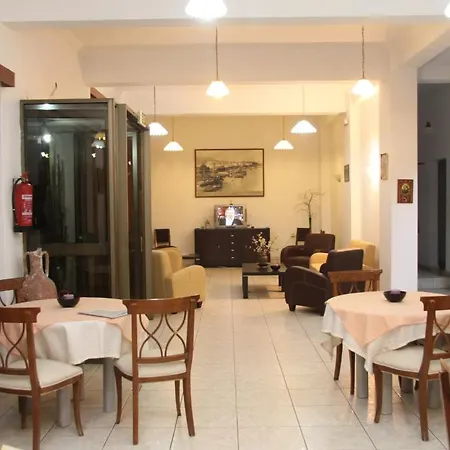 Veroniki Hotel 2*