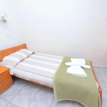 Veroniki Hotel 2*